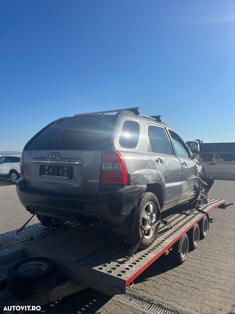 Dezmembram Kia Sportage 2.0 diesel din 2008 - 1