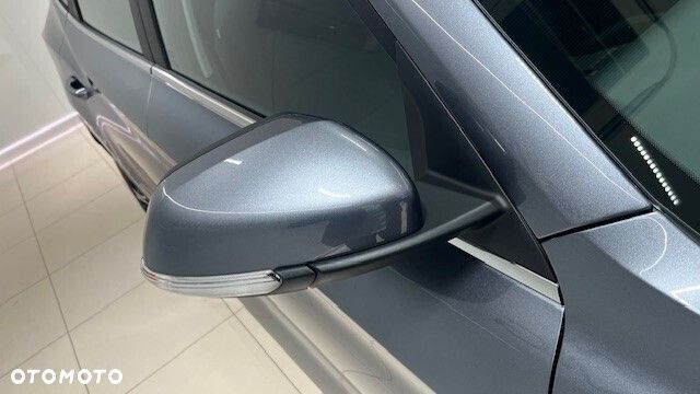 MG ZS Hybrid+ - 8