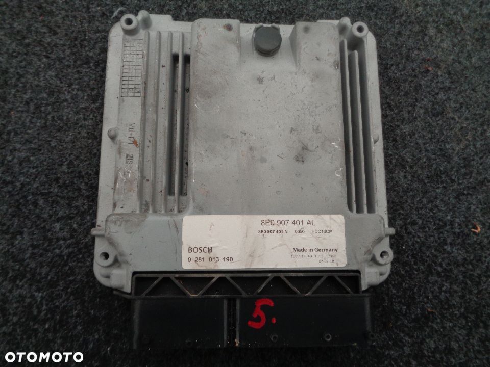 AUDI A4 B7 3.0 TDI KOMPUTER STEROWNIK SILNIKA 8E0907401AL