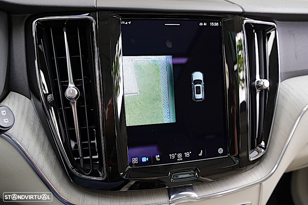 Volvo XC 60 2.0 T6 PHEV Plus Bright AWD - 39