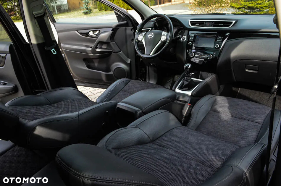 Nissan Qashqai 1.2 DIG-T Tekna+ - 33