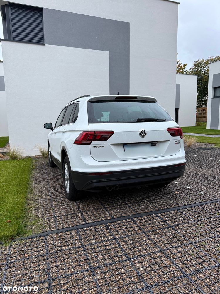 Volkswagen Tiguan - 2