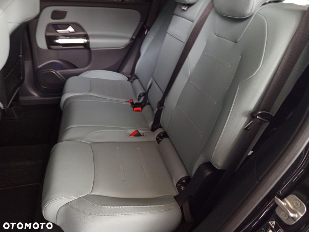 Mercedes-Benz GLB 200 d 4-Matic AMG Line 8G-DCT - 14
