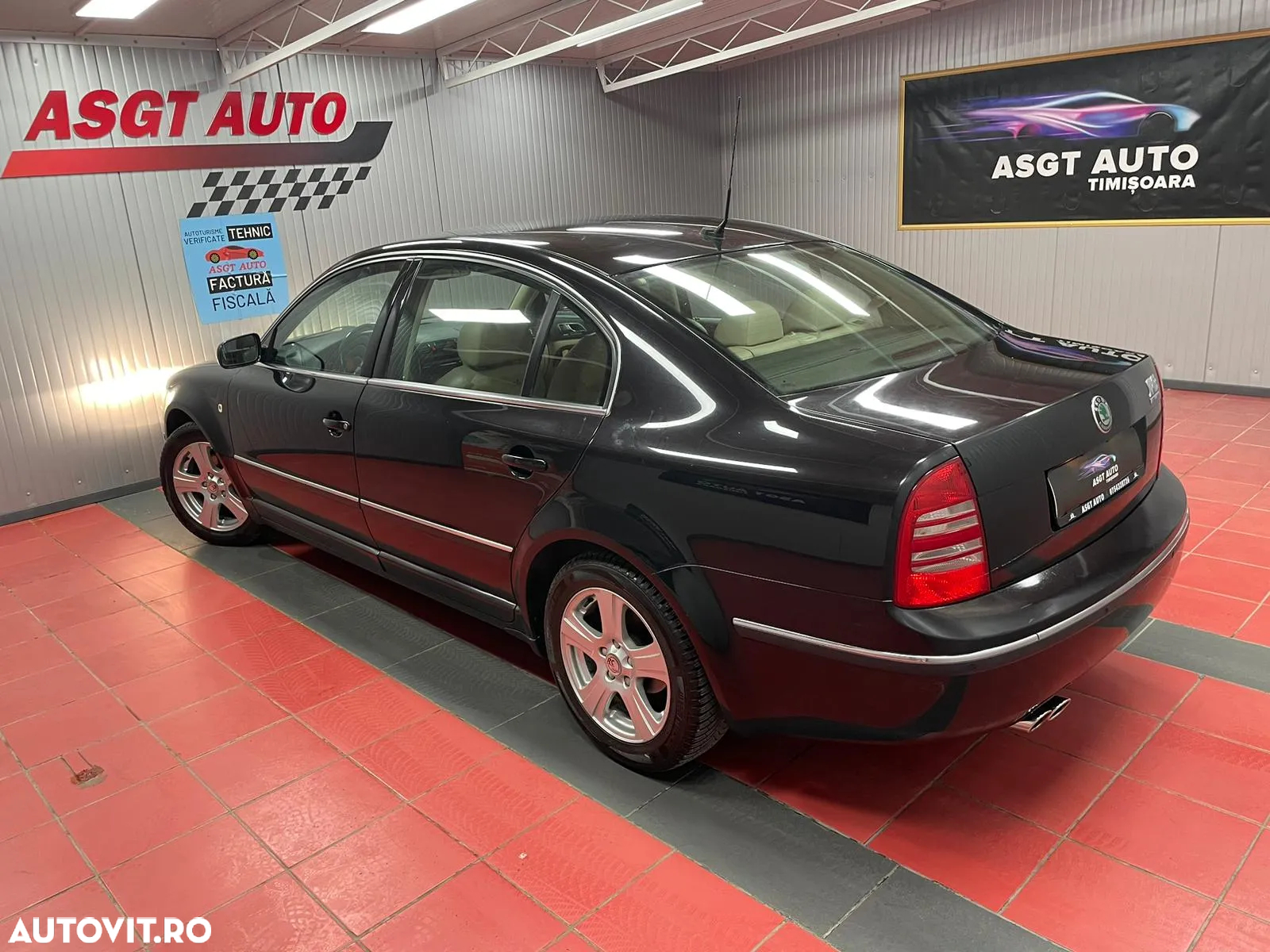 Skoda Superb 1.8 Turbo Elegance Aut - 6