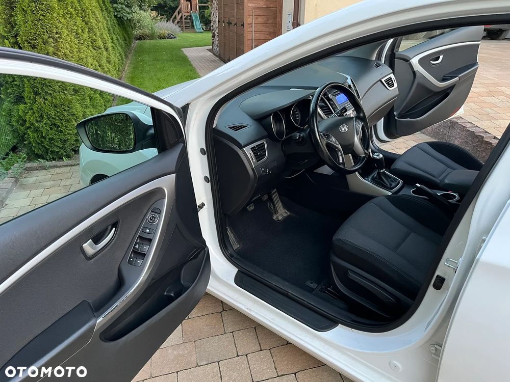 Hyundai i30 1.6 Premium - 19