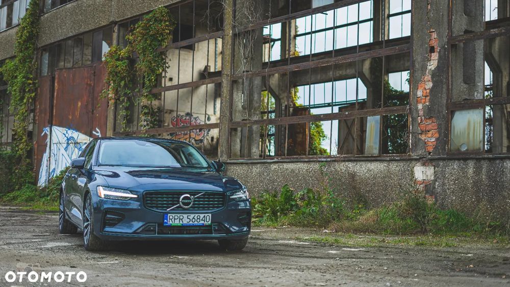 Volvo S60 B5 B AWD Plus Dark - 6