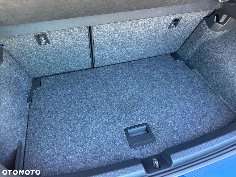 Volkswagen Polo - 28