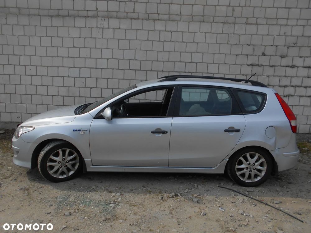 HYUNDAI I30 1.6 CRDI 90KM D4FB CW KOMBI 10ROK LIFT KOD LAKIERU 2R SILNIK SKRZYNIA BIEGOW MASKA BLOTNIK ZDERZAK LUSTERKO ZAWIESZENIE WSPOMAGANIE ELEKTRYCZNE TURBINA WTRYSKI ALTERNATOR ROZRUSZNIK KOMPRESOR KLIMATYZACJI FOTEL PODSUFITKA - 7