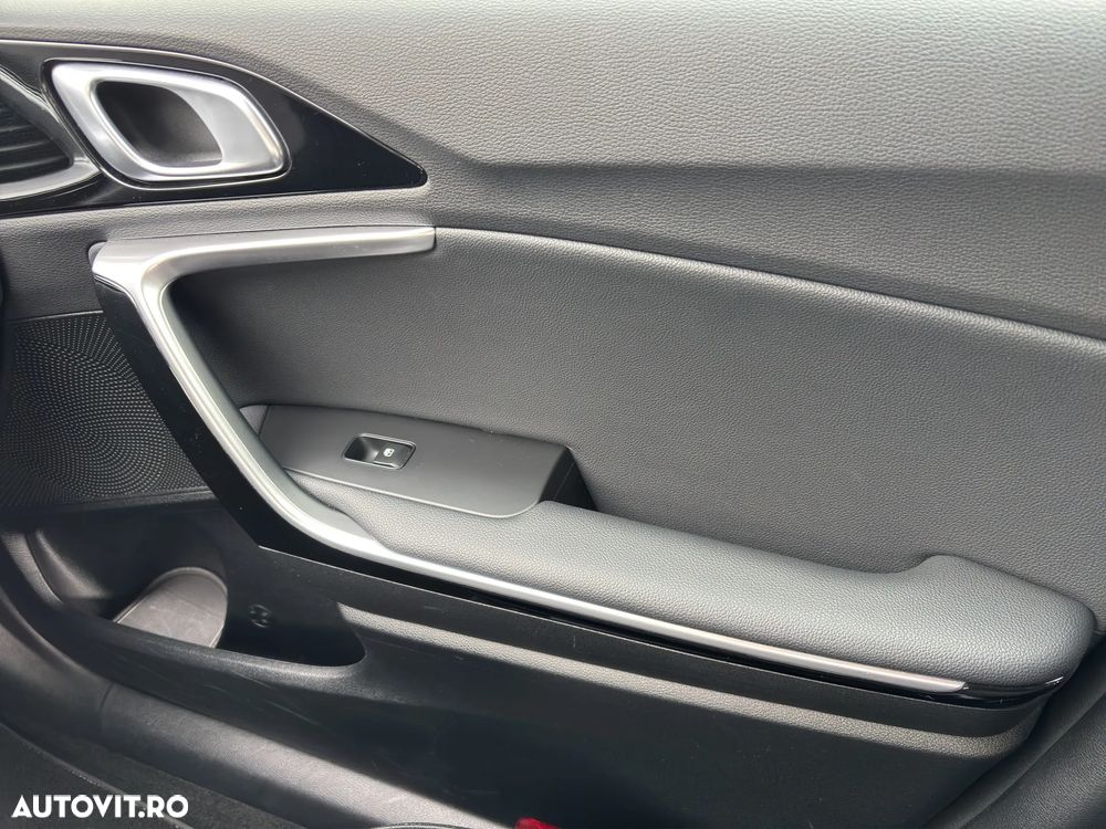 Kia XCeed 1.6 GDI DCT6 OPF SPIRIT - 17