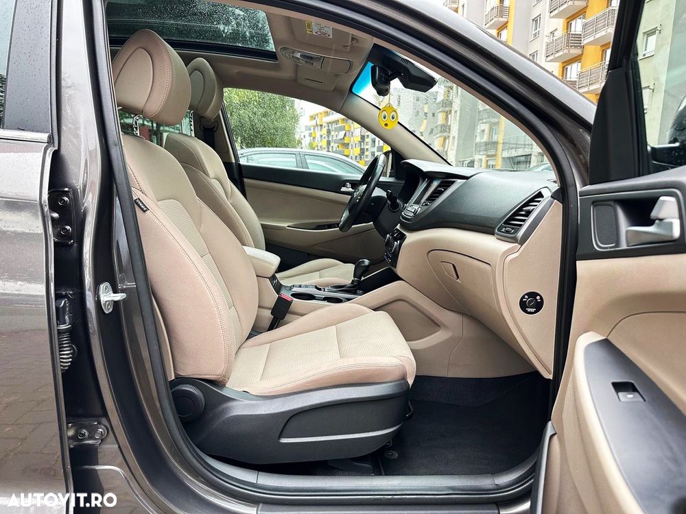 Hyundai Tucson blue 1.7 CRDi 2WD DCT Premium - 18