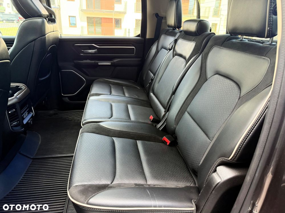 Dodge RAM 1500 5.7 4x4 - 23