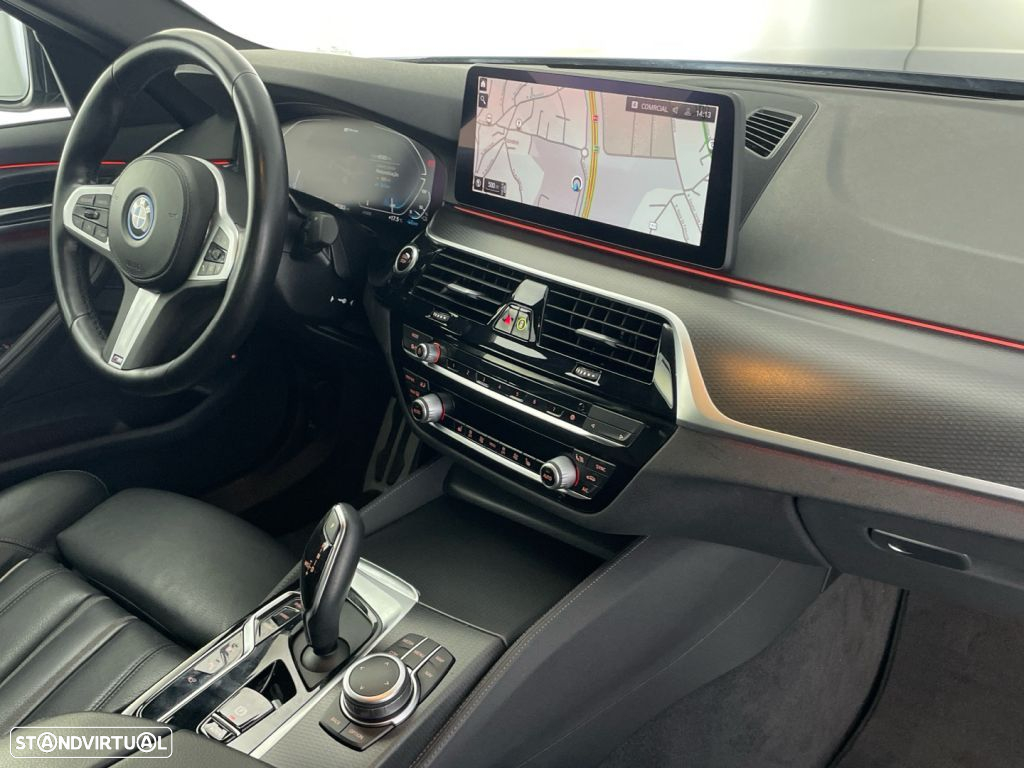 BMW 520 e - 24
