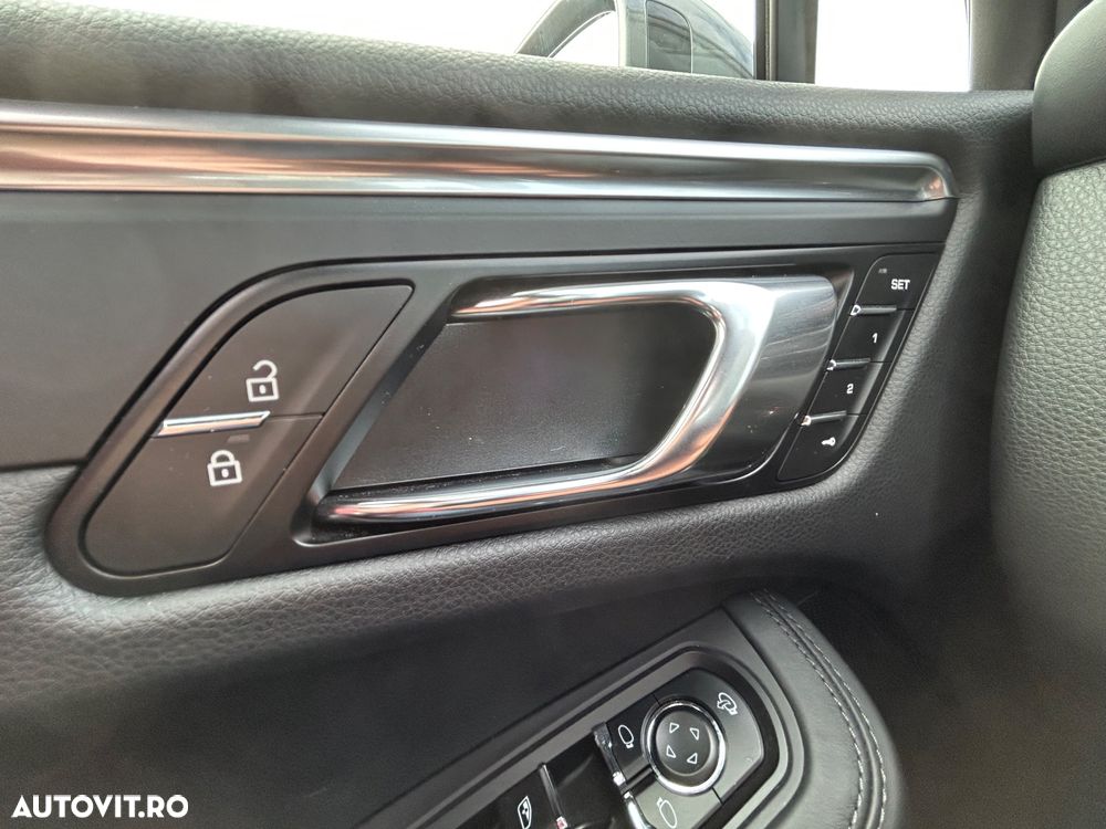 Porsche Macan T - 22