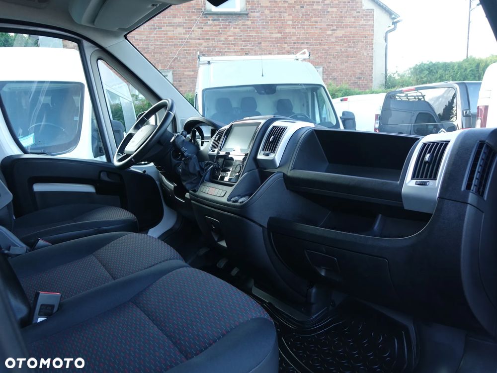 Peugeot Boxer 3-osobowy L4H2 Android Auto Kamera Nawigacja - 8