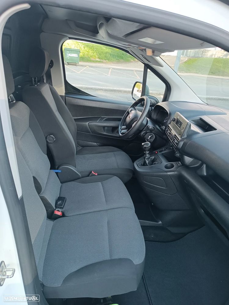 Toyota Proace city 1.2 VVTi - 7