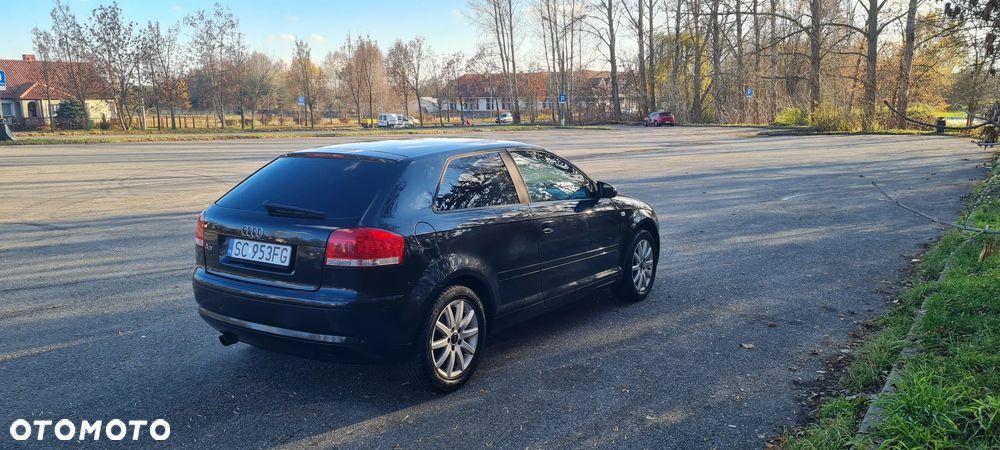 Audi A3 3-drzwiowe 1.6 Ambition - 9