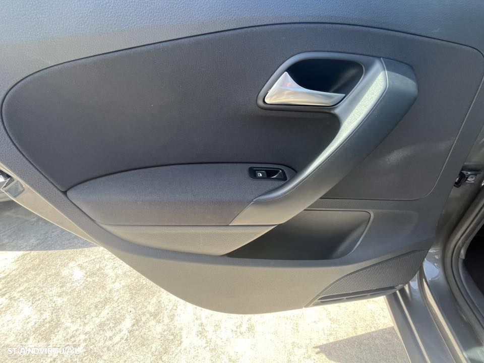 VW Polo 1.4 TDi Lounge - 14