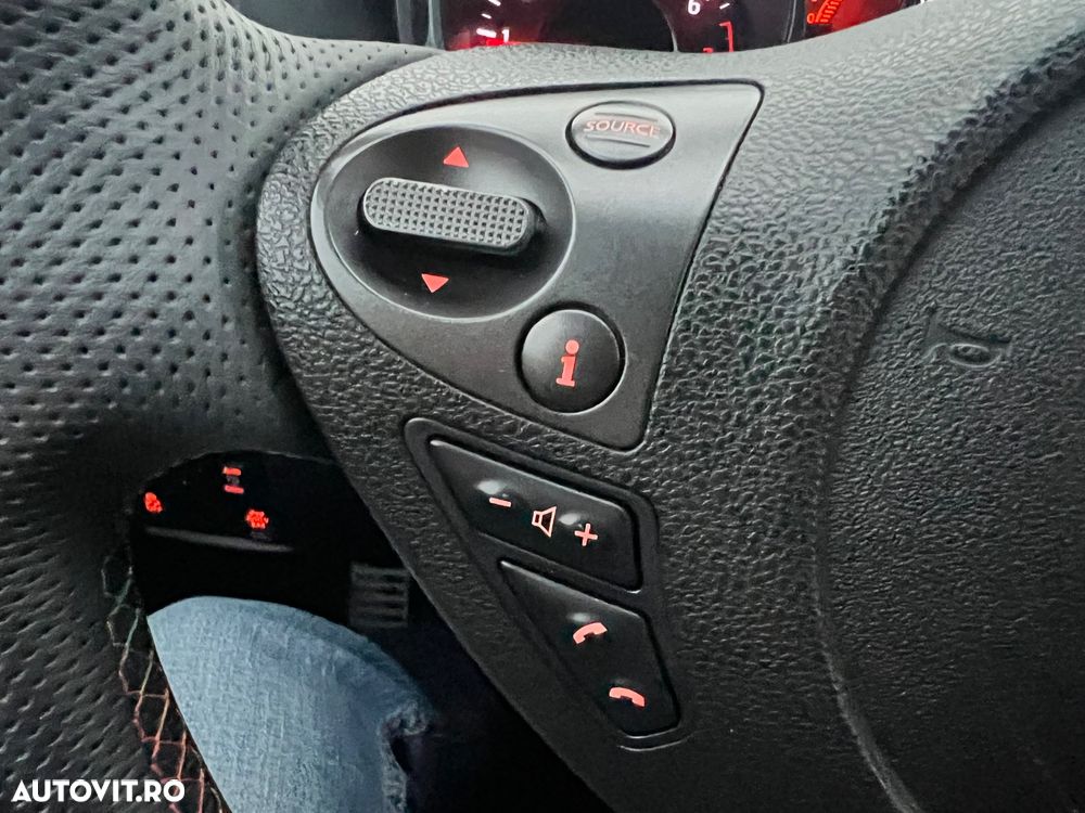 Nissan Juke 1.6 DIG-T ALL-MODE 4x4i CVT Nismo - 22