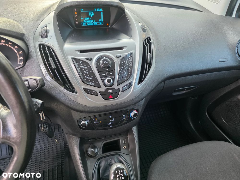 Ford Transit Courier - 6