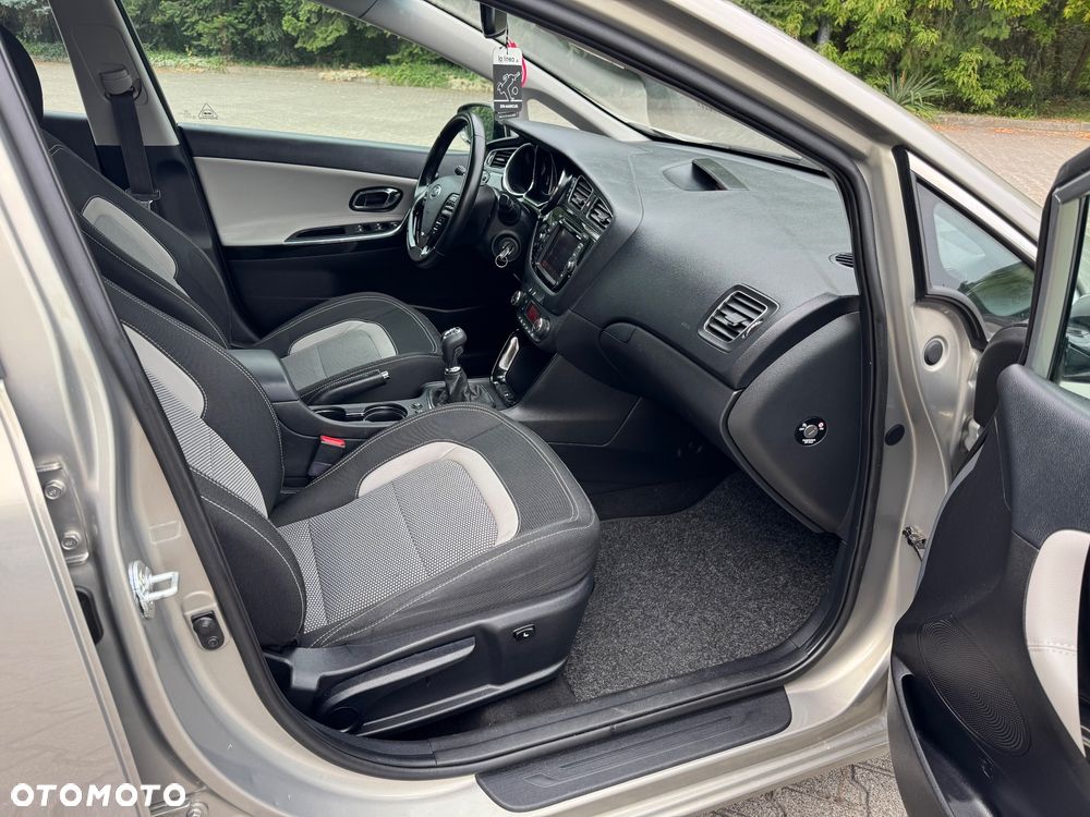 Kia Ceed 1.6 GDI Business Line - 16