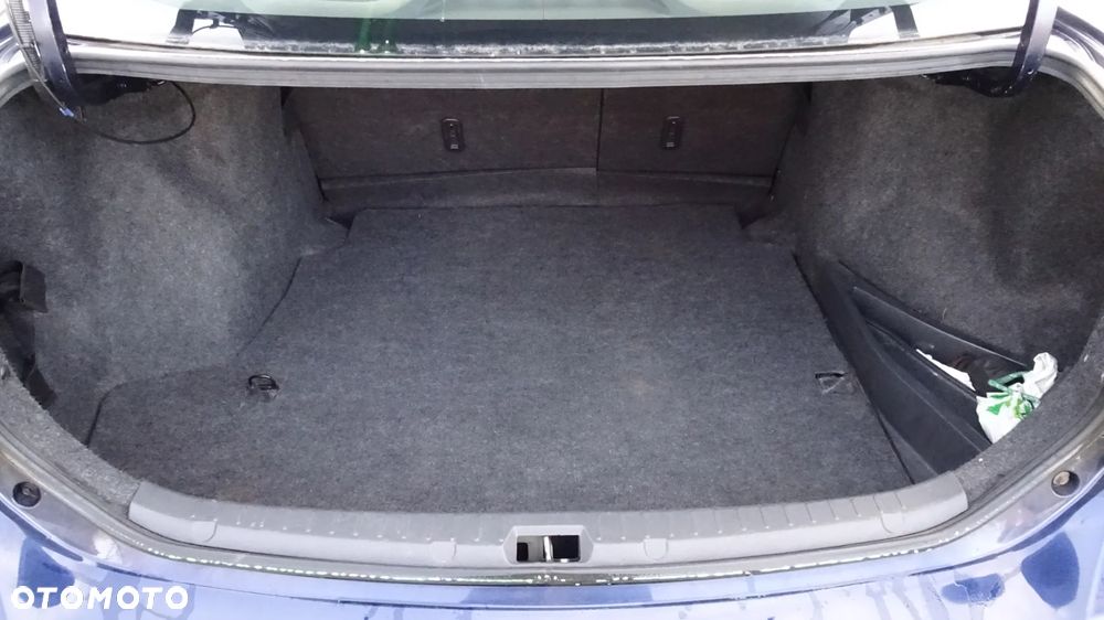 Toyota Corolla 1.6 Terra - 15