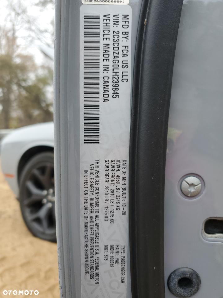 Dodge Challenger - 13