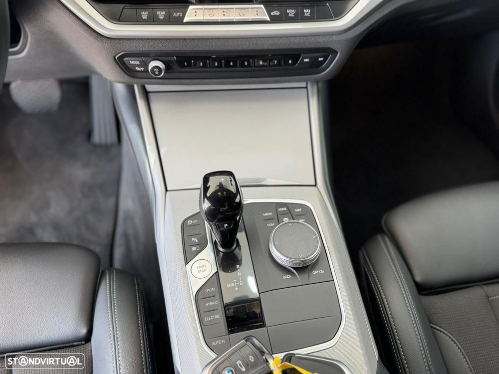 BMW 320 e Line Luxury Auto - 12