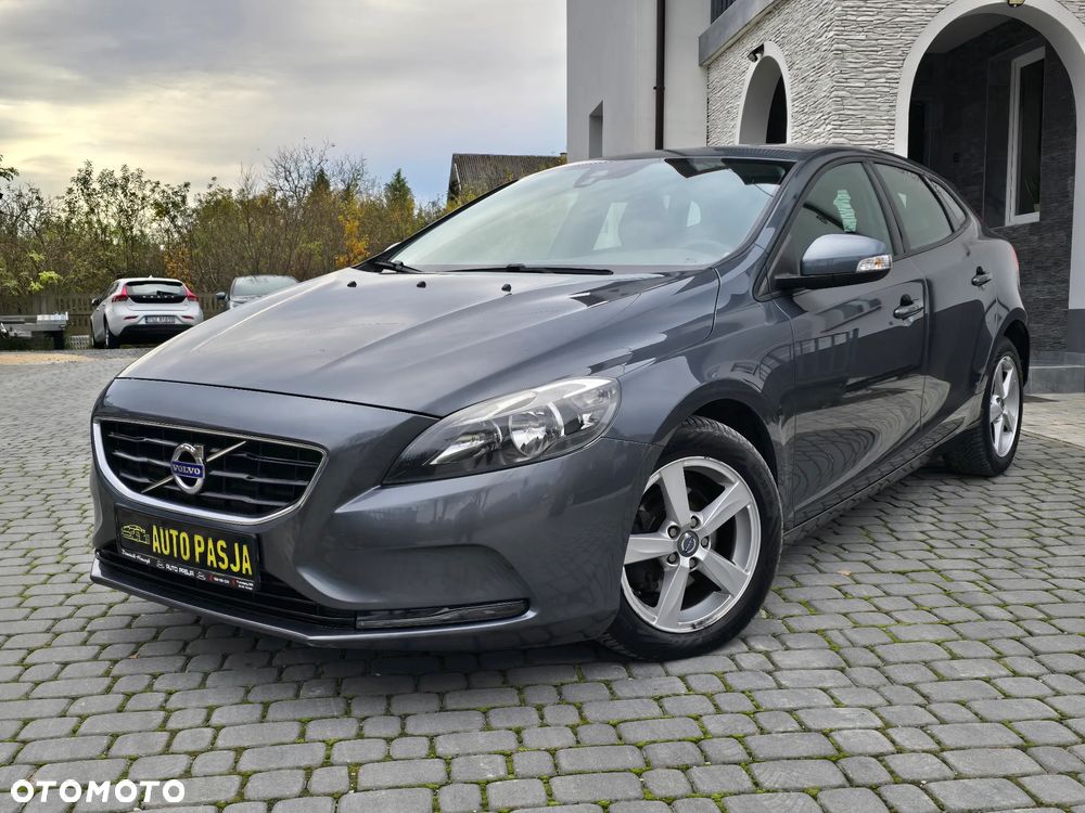 Volvo V40