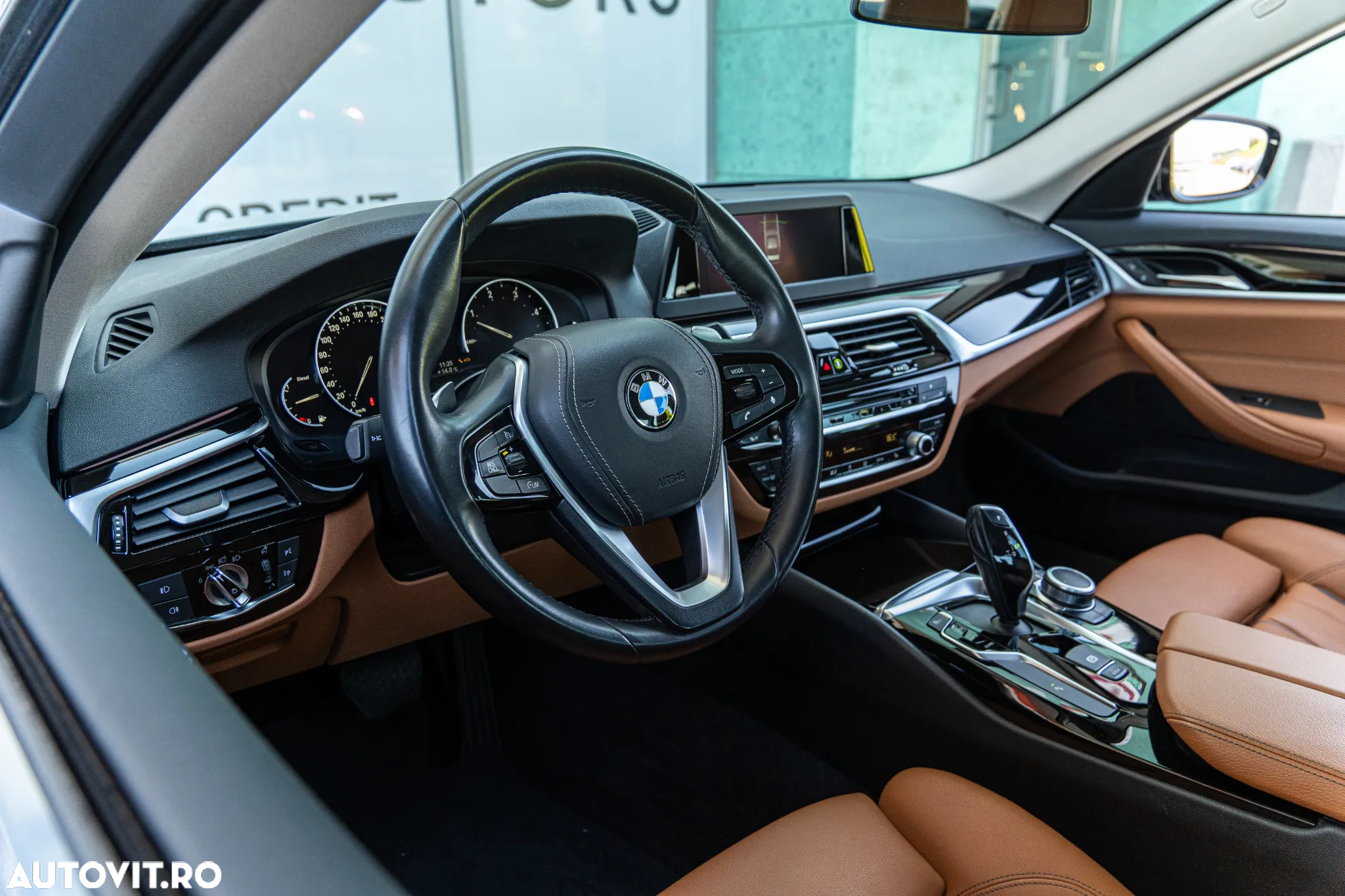 BMW Seria 5 520d AT - 2