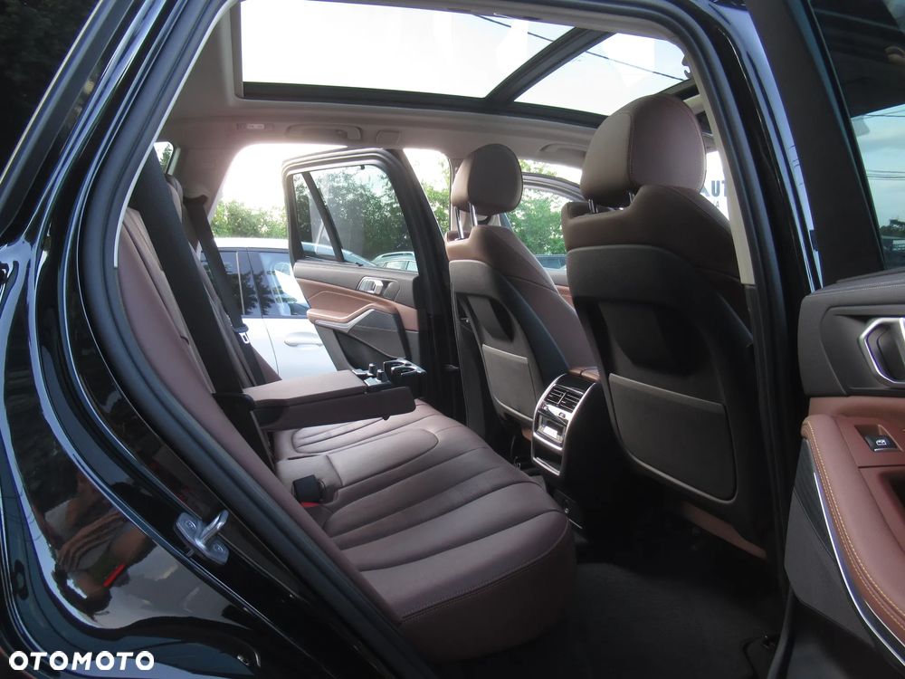 BMW X5 xDrive40i mHEV - 11