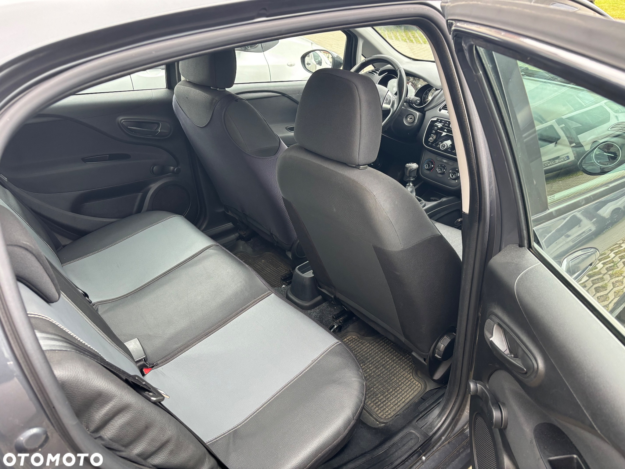 Fiat Punto 1.4 Easy S&S Euro6 - 10