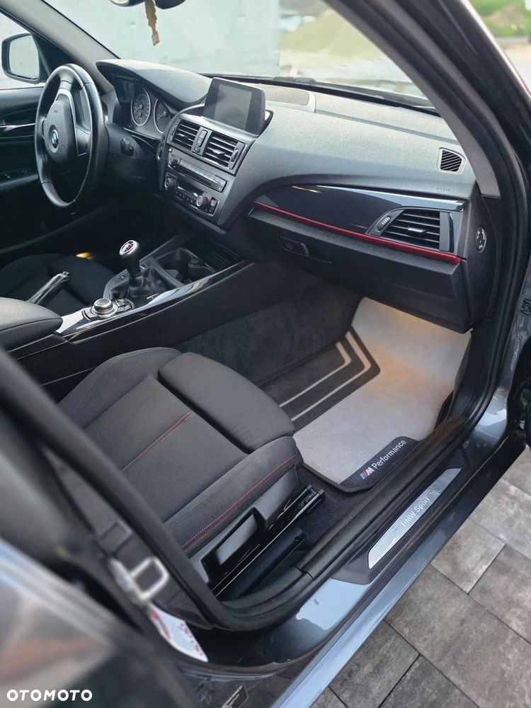 BMW Seria 1 116d Sport Line - 10