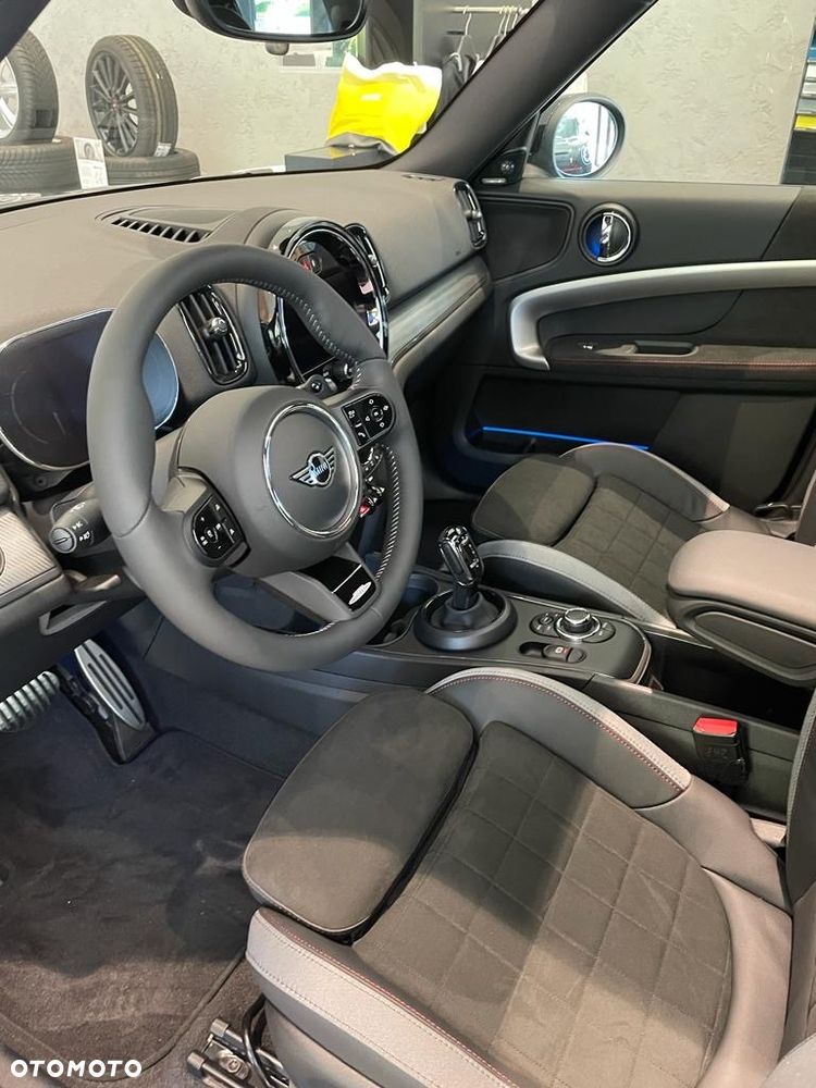 MINI John Cooper Works ALL4 sport - 12