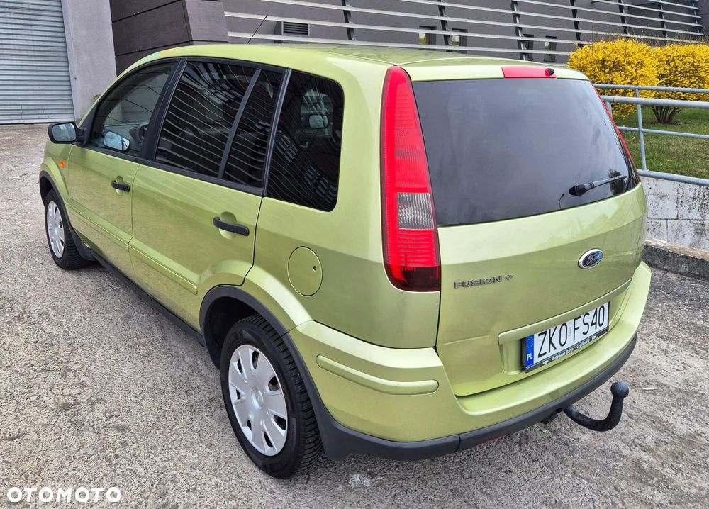 Ford Fusion 1.4 Ambiente - 4