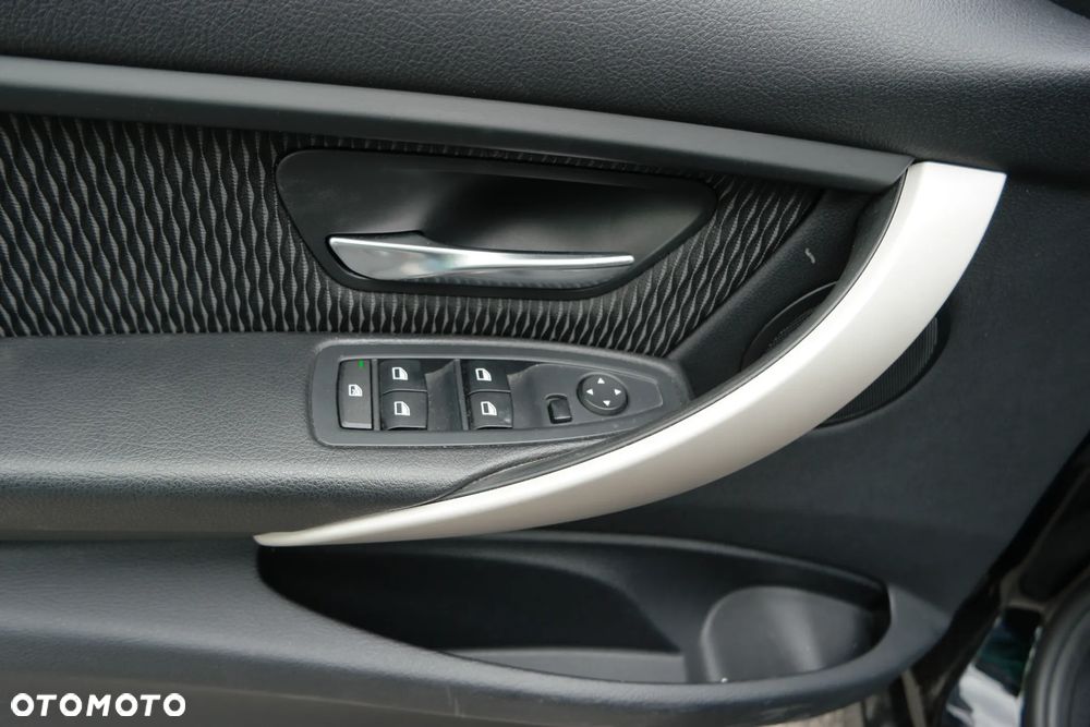 BMW Seria 3 - 20