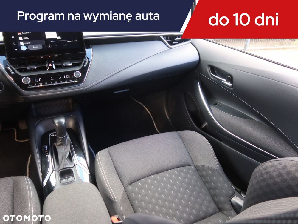 Toyota Corolla - 10