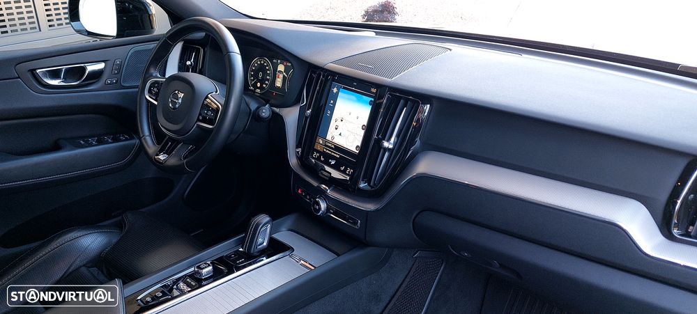 Volvo XC 60 2.0 B5 R-Design AWD - 20