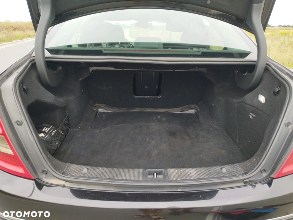 Mercedes-Benz Klasa C 320 CDI Avantgarde 4-Matic - 19