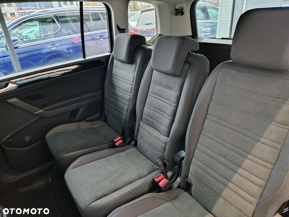 Volkswagen Touran - 15