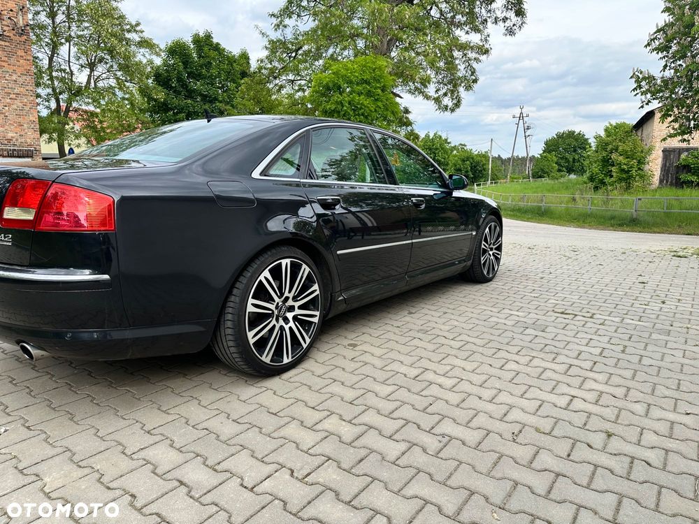 Audi A8 - 4