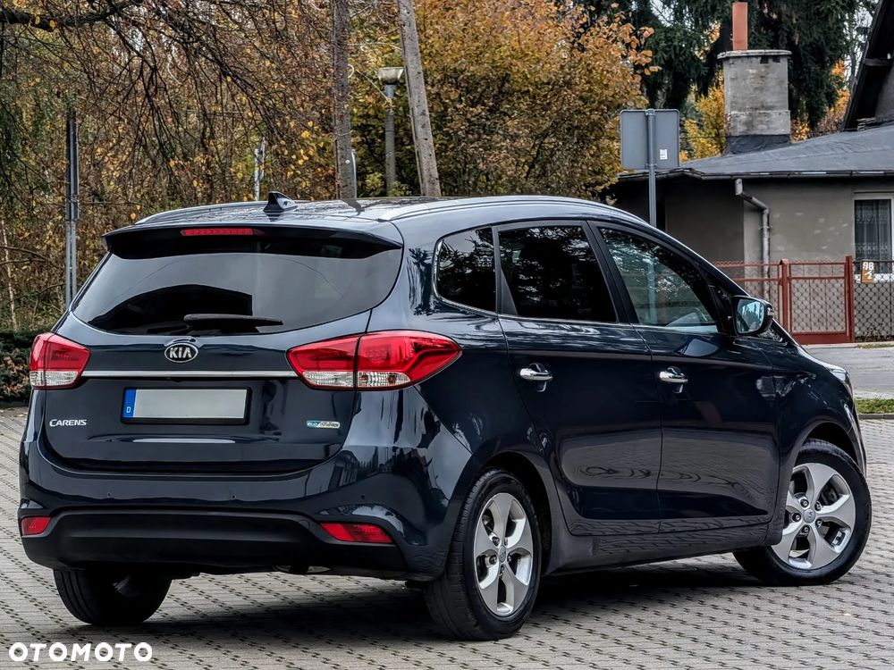 Kia Carens - 19