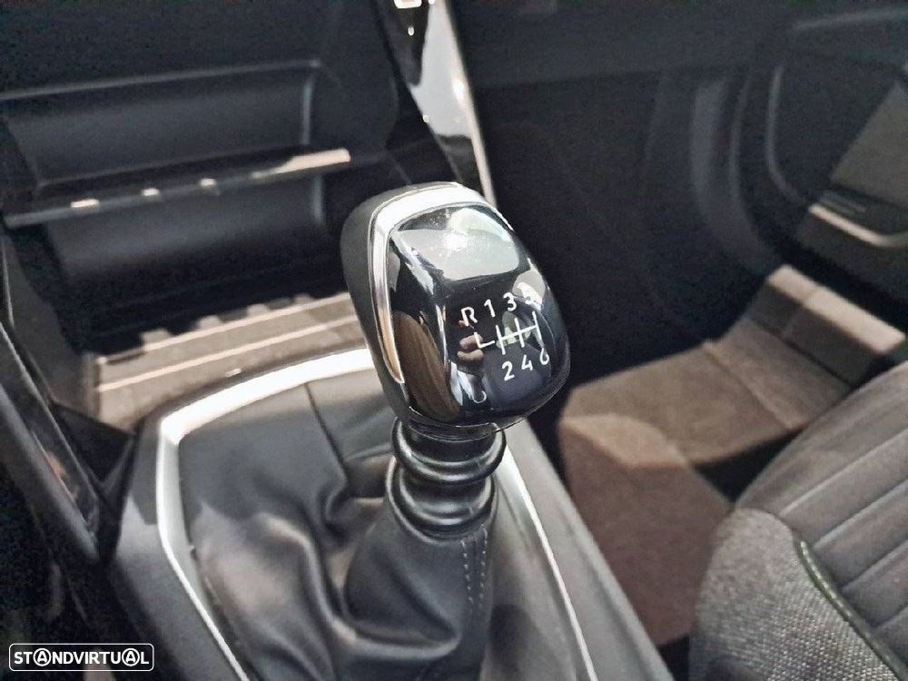 Peugeot 2008 1.2 PureTech Active - 22