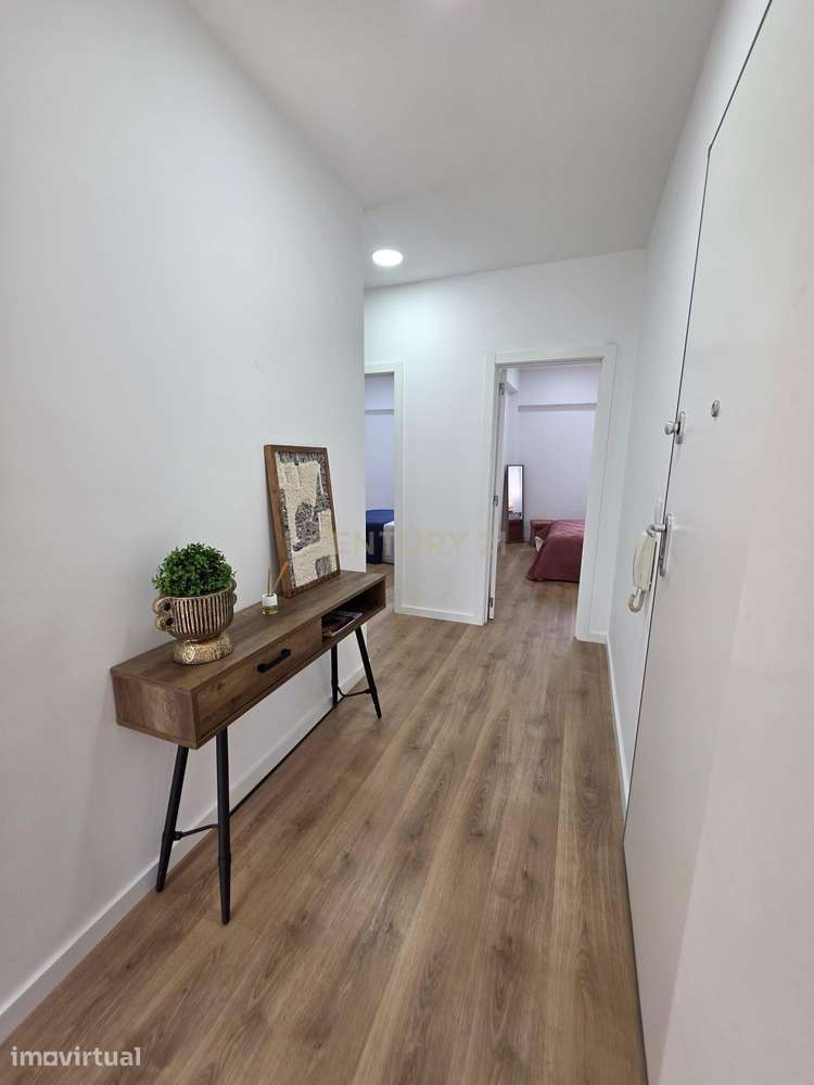 T3 NOVO -C/ SUITE E VARANDA - Grande imagem: 2/36