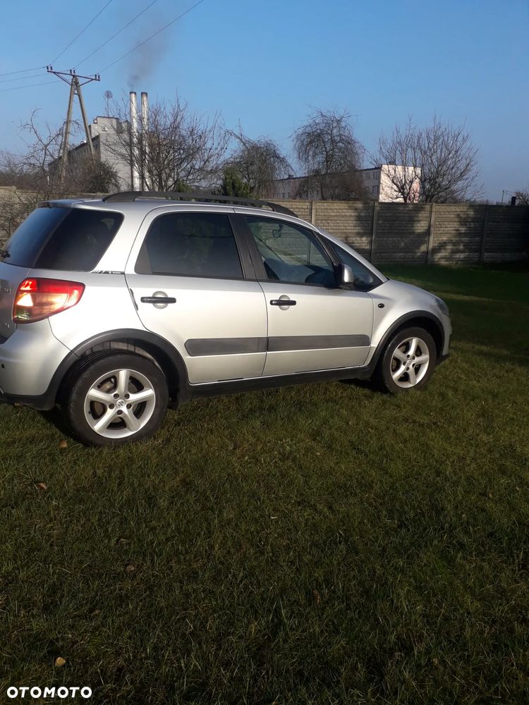 Suzuki SX4 2.0 DDiS Comfort 4WD - 3