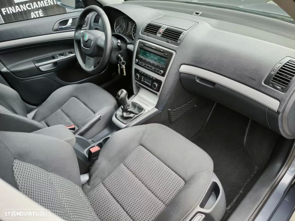 Skoda Octavia Break 1.6 TDi Sportline - 16