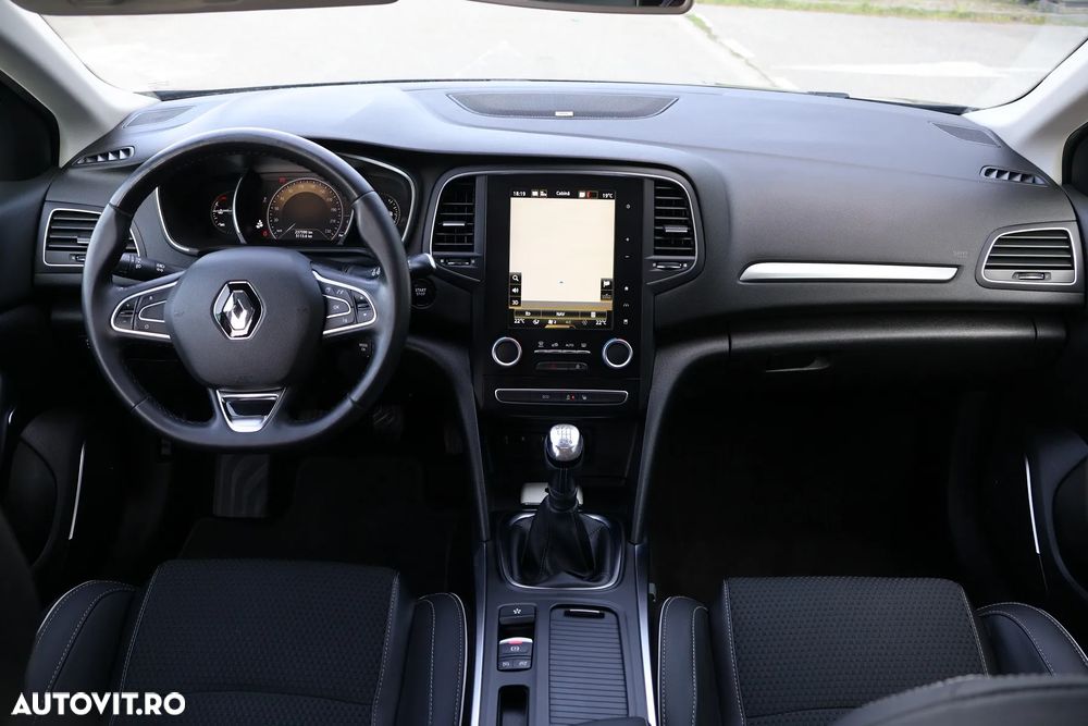 Renault Megane ENERGY dCi 110 Start & Stop Bose Edition - 8