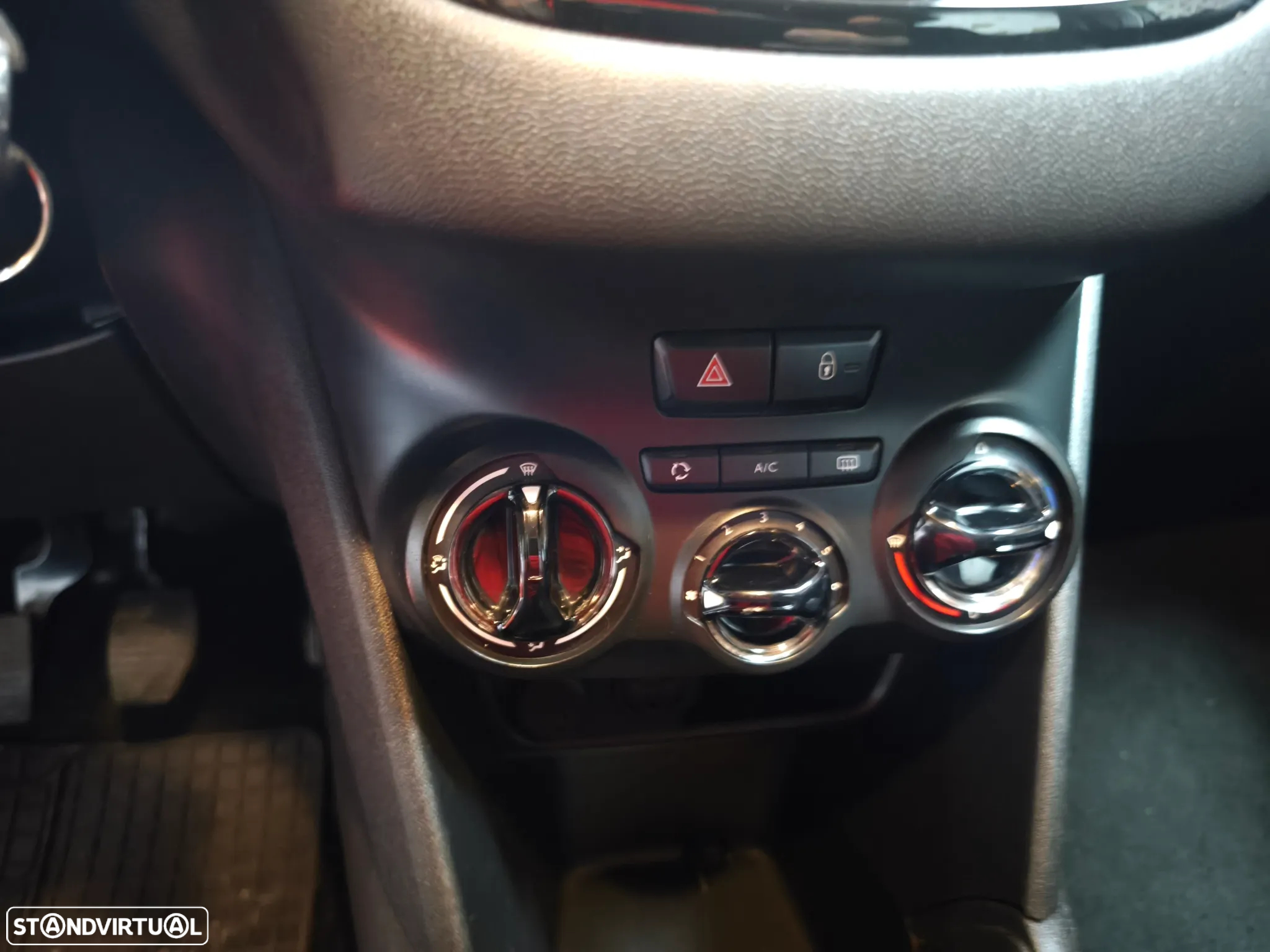 Peugeot 208 1.6 e-HDi Active - 21