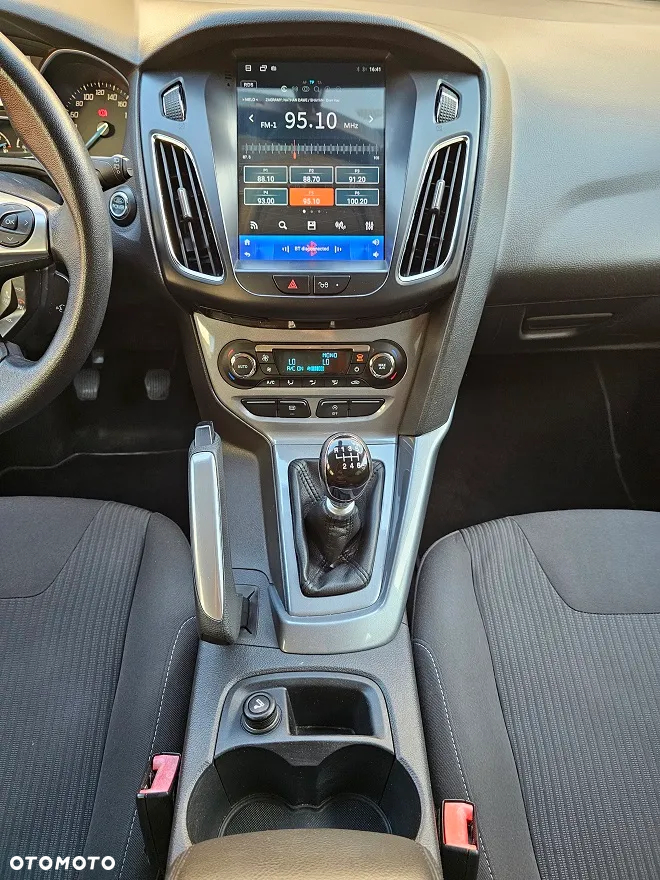Ford Focus 1.6 EcoBoost Titanium - 28