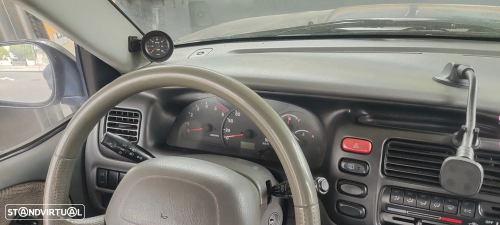 Suzuki Grand Vitara Metal Top 2.0 TDi - 8
