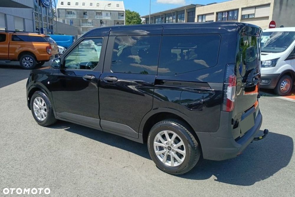 Ford Transit Courier - 7